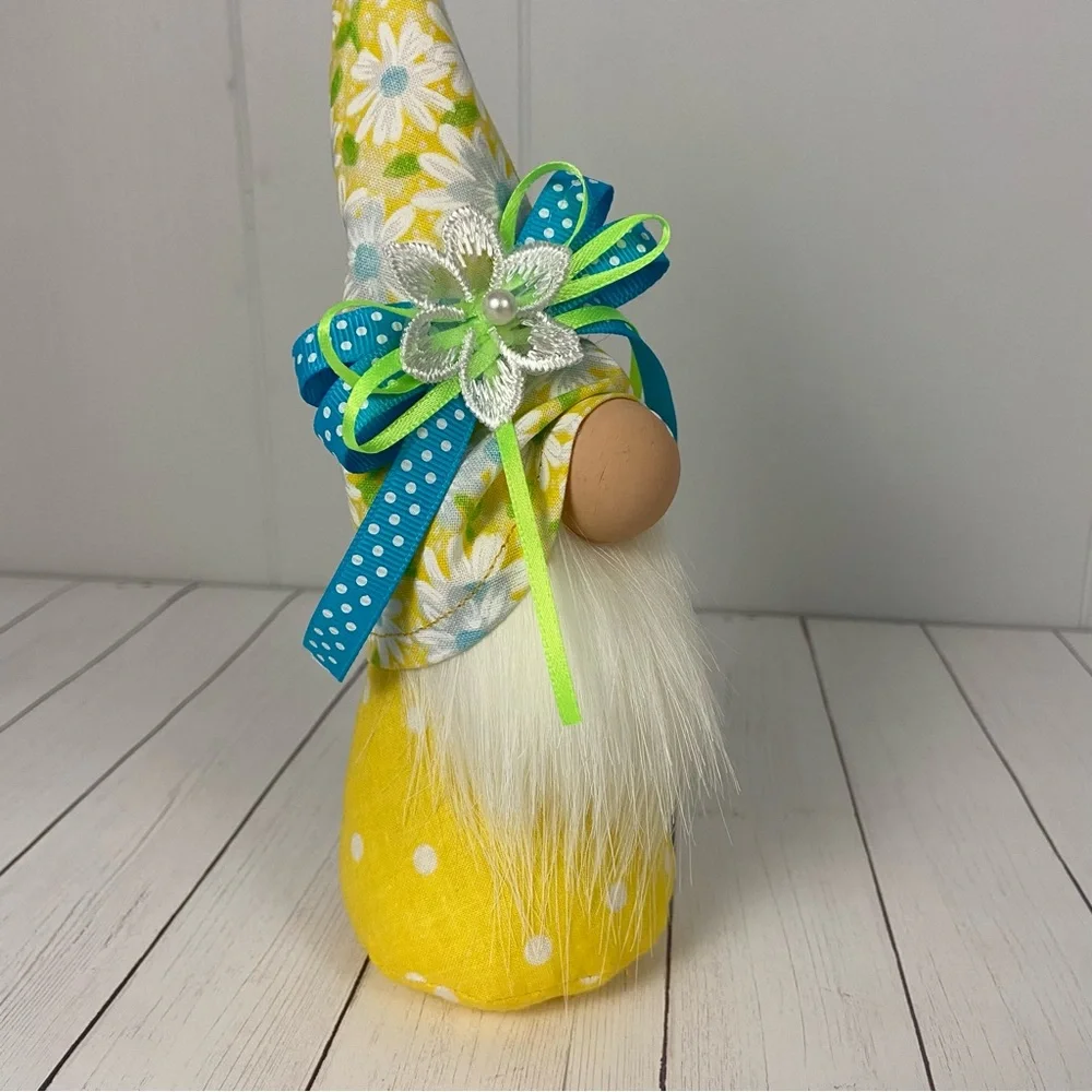 SOLD 🚫 Spring Summer Gnome Daisy Print Yellow Polka Dot Multicolor Bow - Picture 9 of 11